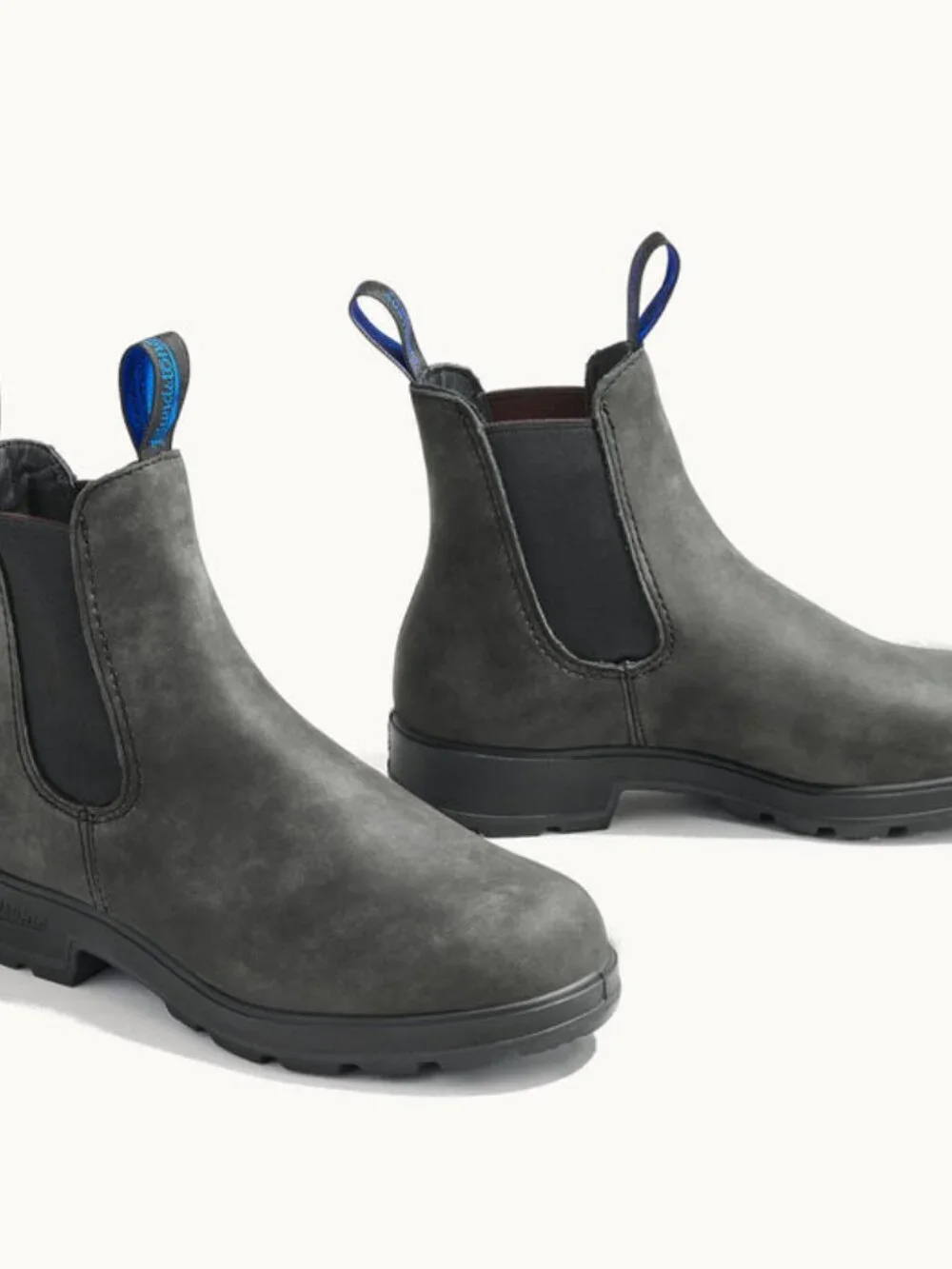 Blundstone Women's Thermal #2273 size 7 US Women in Rustic Black: NEW